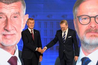Česko jako absurdní drama - Médium.cz